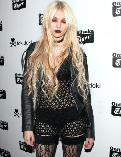 Taylor Momsen's Zombie Underwear