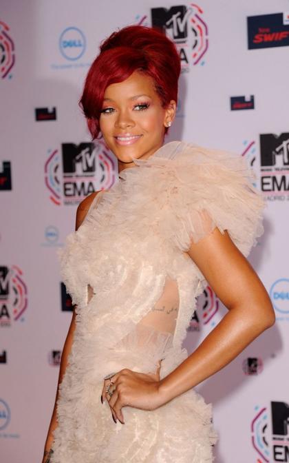 Rihanna Rolls Into the 2010 MTV EMAs