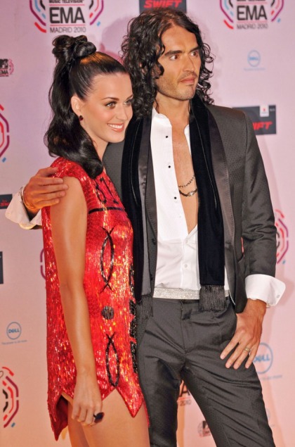 Katy Perry & Russell Brand walk their first red carpet as a married couple