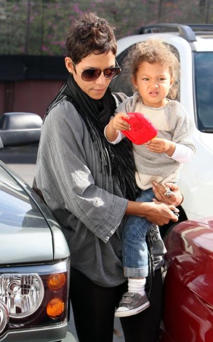 Halle Berry and Nahla: All-Saints Shoppers