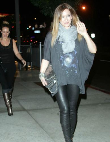 Hilary Duff In Sexy Tight Leather Pants