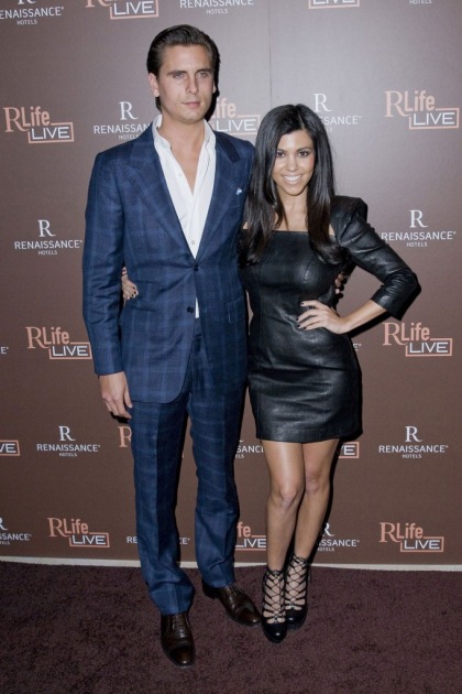 In Touch: Kourtney  Kardashian & Scott Disick are getting married for the cash