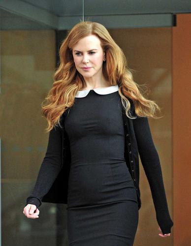 Nicole Kidman's Dress Is WAY Too Tight