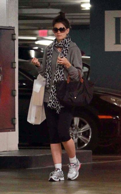 Katie Holmes' Holiday Shopping Spree