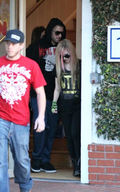 Avril Lavigne & Brody Jenner: Christmas Shopping Sweeties