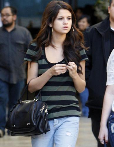Selena Gomez Is Just Too Cute