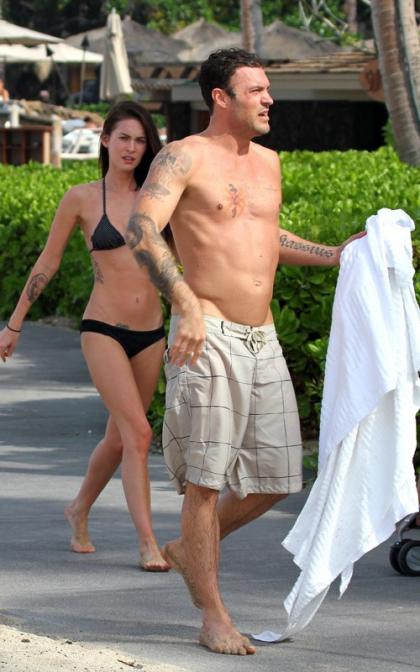 Megan Fox & Brian Austin Green Heat Up Hawaii's Beaches