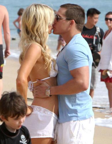 Paris Hilton Is Spreading The 'Love' At The Beach