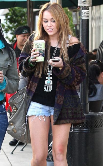 Miley Cyrus: Urth Caffe Cutie