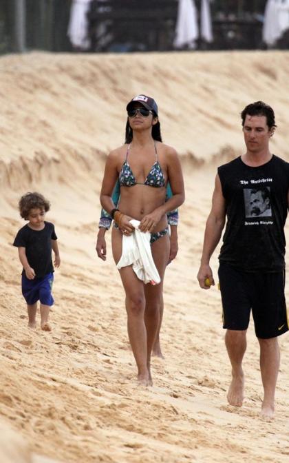 Matt McConaughey & Camila Alves: Brazil Beach Lovin'