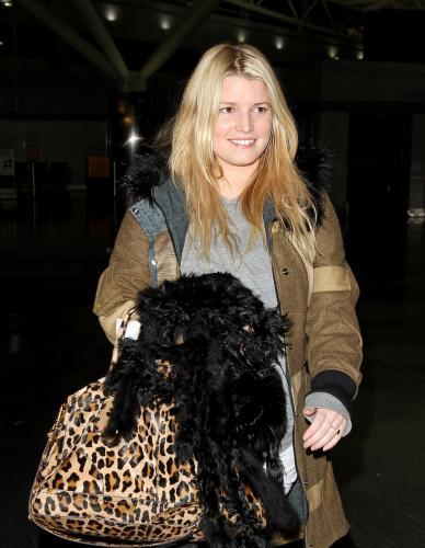 Jessica Simpson Looks Completely Natural