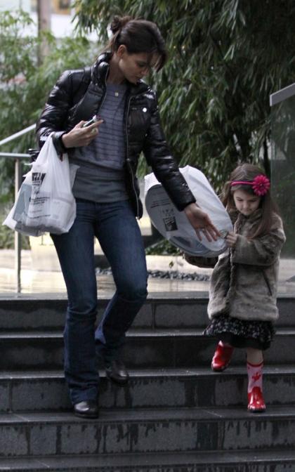 Katie Holmes & Suri: Grocery Gals