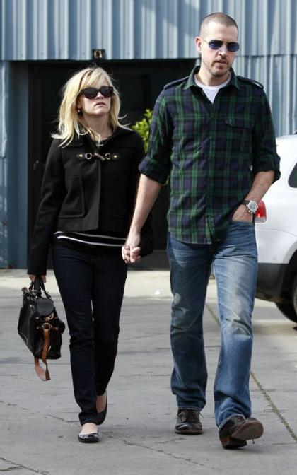 Reese Witherspoon & Jim Toth: Churchgoing Couple