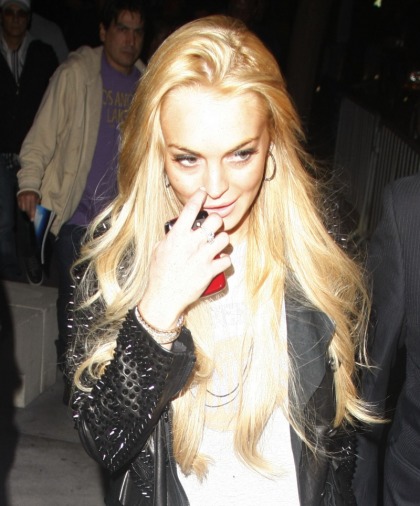 Lindsay Lohan accused of a cracked-out jewelry heist' again.
