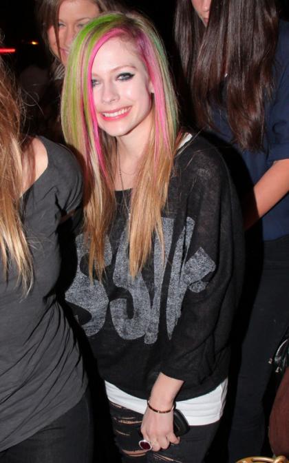 Avril Lavigne's Hairdo: A Rainbow of Brightness