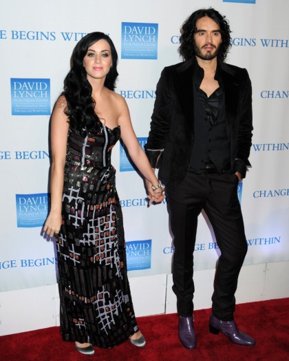 Katy Perry & Russell Brand are already seeking couples therapy, 3 months in