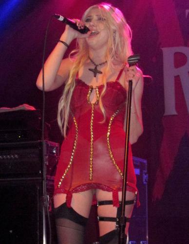 Taylor Momsen Continues Her Trashy Tour