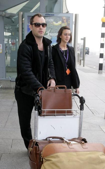 Jude Law: Heathrow Hunk