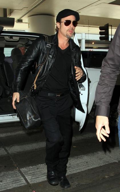 Brad Pitt: LAX Traveling Man