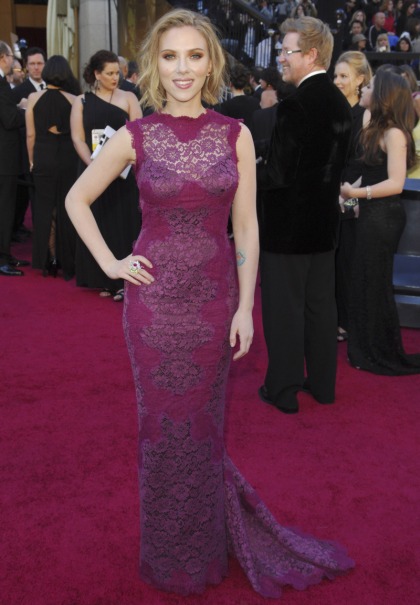 Oscar Fashion: Scarlett Johansson's cheap-looking Dolce & Gabbana