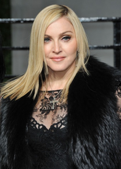 Oscar VF Party: Madonna had some more gristly plastic surgery