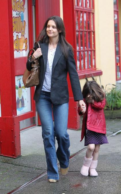 Katie Holmes & Suri's Kaboodle of Canadian Fun