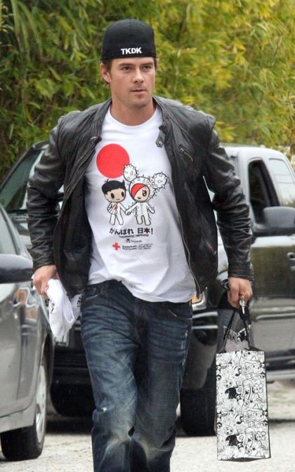 Josh Duhamel Shows Some Love for Japan
