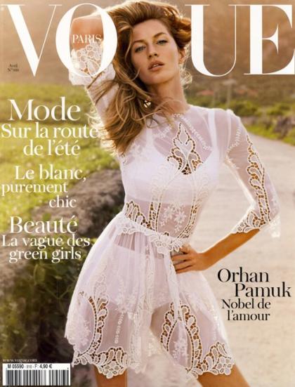 Gisele Bundchen Glams Up Vogue France