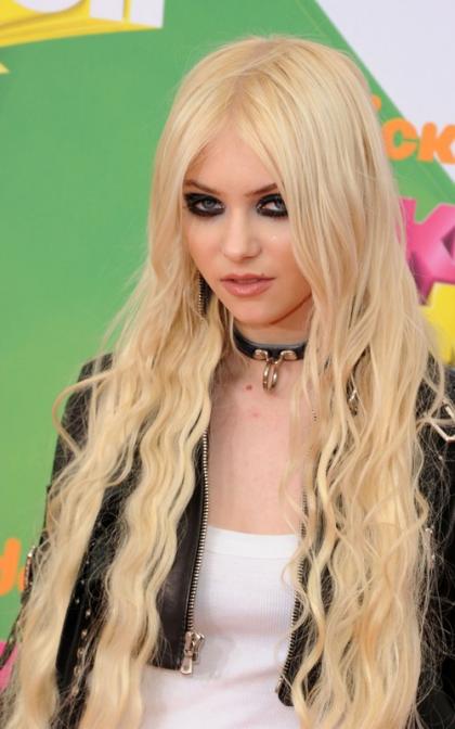 Taylor Momsen Hits the 2011 Kids' Choice Awards