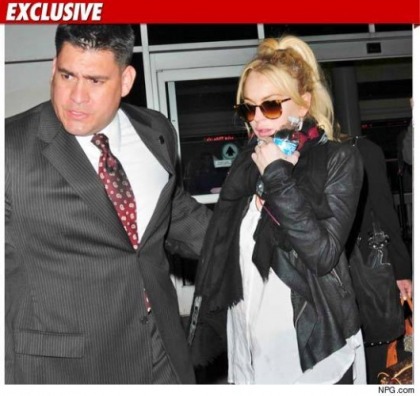 MJ's Former Bodyguard is Escorting Lindsay Lohan