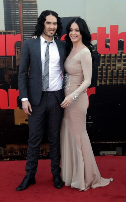 Russell Brand & Katy Perry: 'Arthur' UK Premiere!
