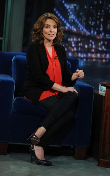 Tina Fey Drops By 'Late Night with Jimmy Fallon'
