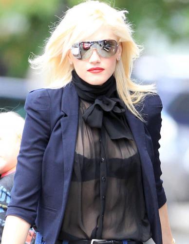 Gwen Stefani's Awesome See Through Top