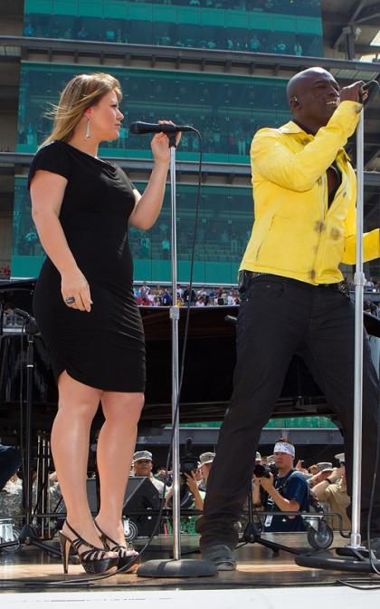 Kelly Clarkson & Seal's 'National Anthem' at Indy 500