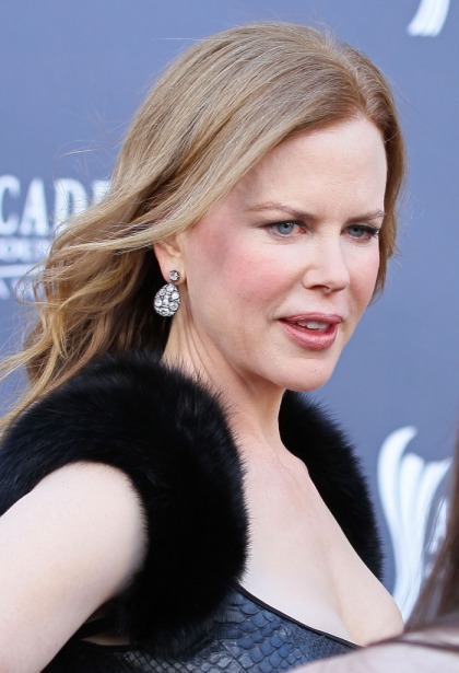 Nicole Kidman makes a 'creepy' YouTube video to thank her fans