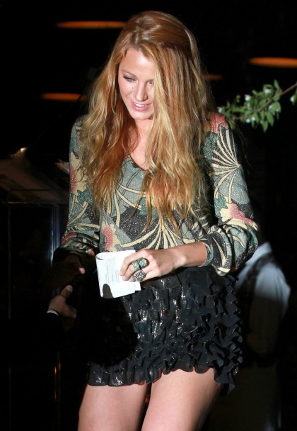 Blake Lively in NYC, in biscuit-grazing Marc Jacobs: cute or tragic?