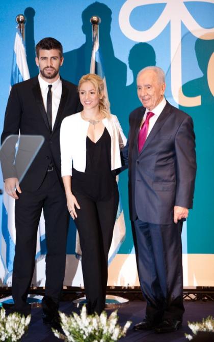 Shakira Meets Israeli President Shimon Peres