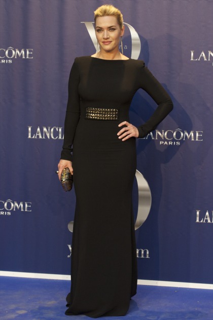 Kate Winslet in a 2009 Victoria Beckham gown: gothic or sophisticated?