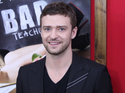 Justin Timberlake buys into MySpace, is bringing blinking backgrounds and midis back