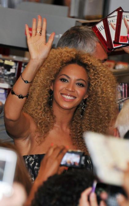 Beyonce's Surprise Harlem Target Visit