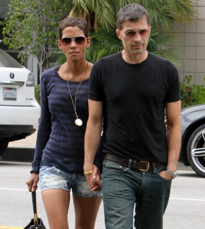 Halle Berry trots out her hostage, Olivier Martinez, so they?re not done' yet