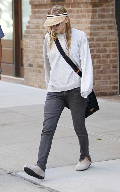  Ashley Olsen: Out in NYC