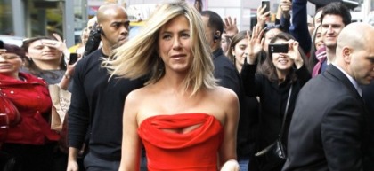 Jennifer Aniston and Justin Theroux Are Pre-Engaged