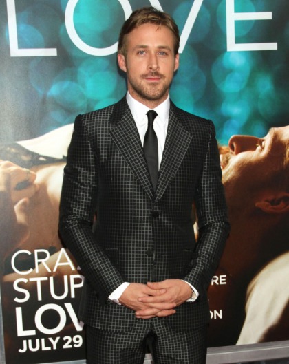Ryan Gosling looks crazy-hot in the amazing trailer for 'Drive'