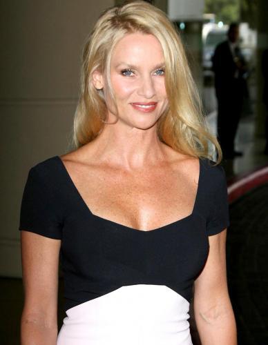 Nicollette Sheridan Is A Hot Cougar