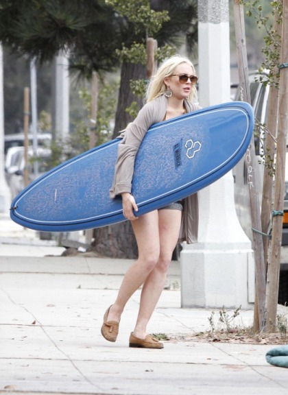 Lindsay Lohan is a Surfer Now