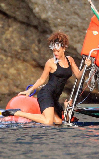 Rihanna Goes Snorkeling, Denies Sex Tape