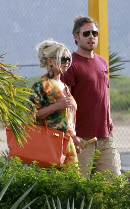 Jessica Simpson & Eric Johnson: Hola, Mexico!