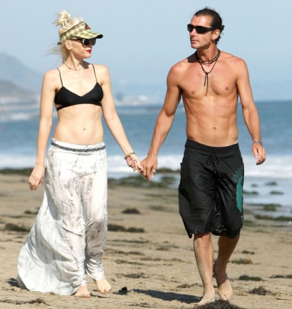 Gwen Stefani, Gavin Rossdale flaunt their abs in Malibu: who looks better?