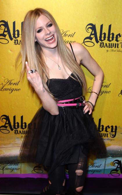 Avril Lavigne Drops 'Wish You Were Here' Video